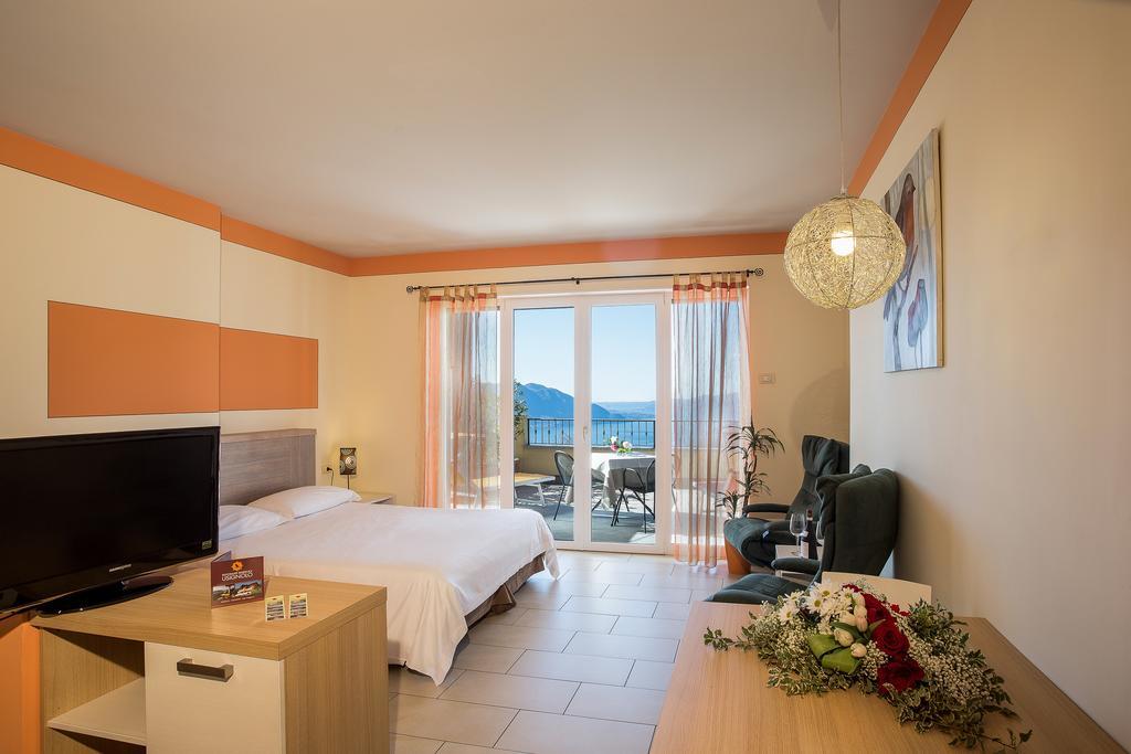 Residence Usignolo Trarego Phòng bức ảnh