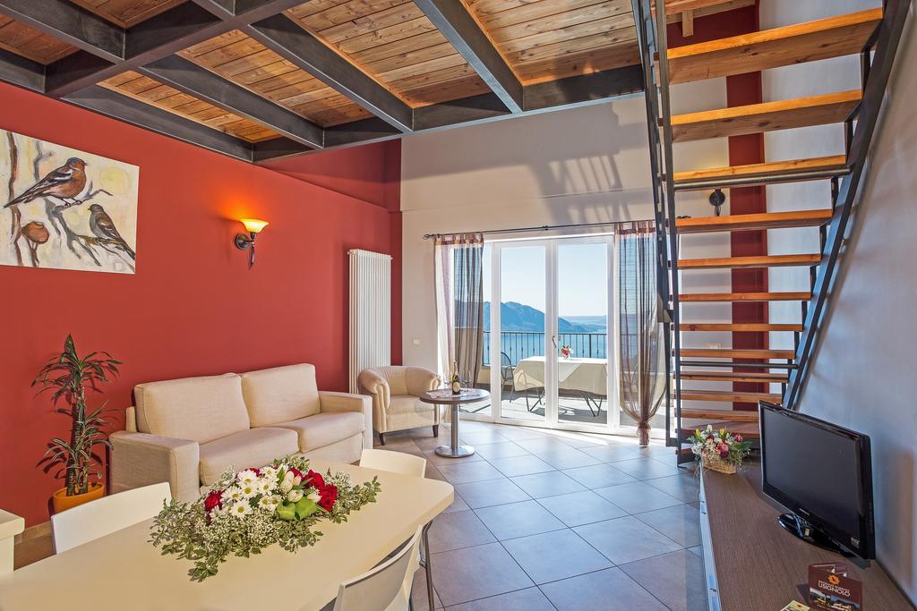 Residence Usignolo Trarego Phòng bức ảnh